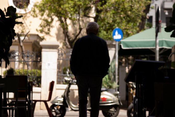 Guided Street Photography Tour in Athens - Camera settings help that you can actually use in the street