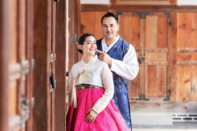 Gyeongbokgung Hanbok Photoshoot - Tuesday Closure: What Changes When Gyeongbokgung Is Closed?