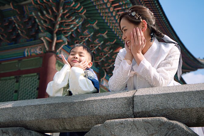 Gyeongbokgung palace family/group private photoshoot - Booking Thoughts: Should You Take the Shot?