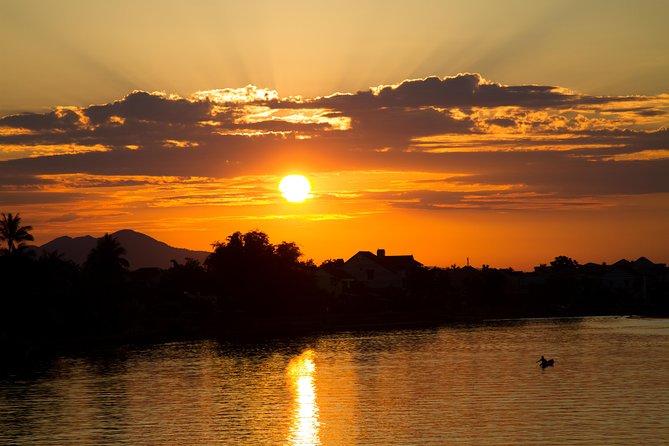 Half-day Hoi An Sunrise Or Sunset Photo Tour - Sunrise option: Cua Dai Port to Duy Hai before the day fully starts