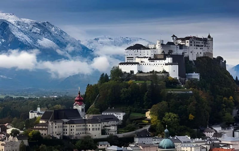 Hallstatt: Photoshoot with a Professional Photographer - Why This 30–60 Minute Hallstatt Photo Walk Works