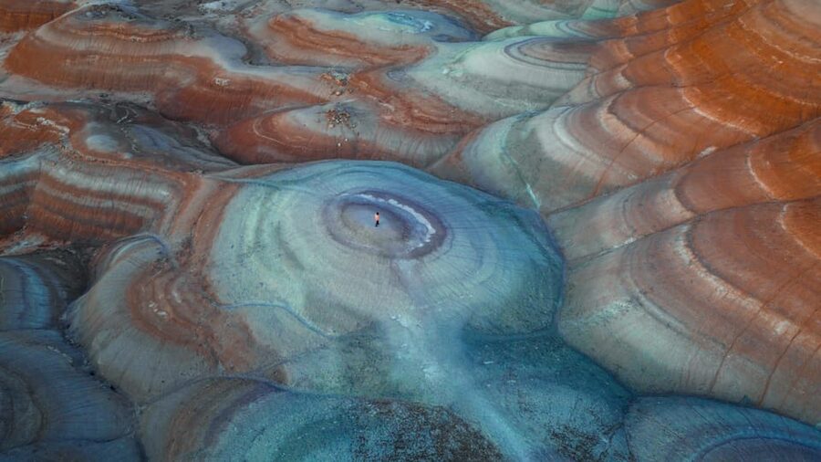 Hanksville/Torrey: Bentonite Hills Drone/Photography Tour - Languages, guide style, and what earlier groups say you’ll get