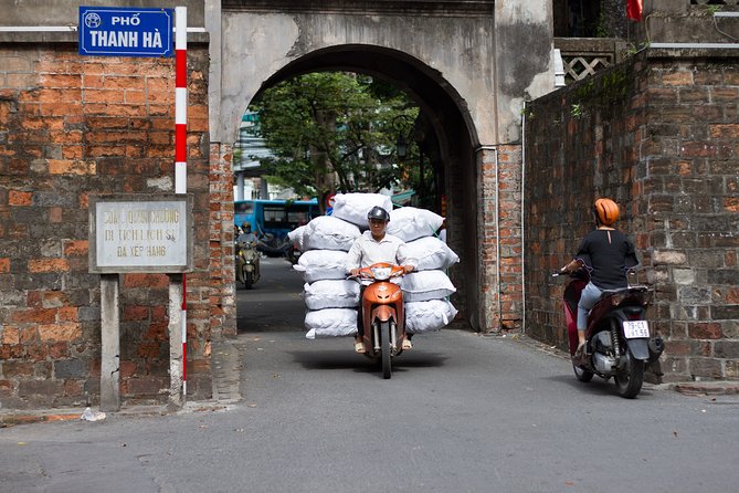 Hanoi by dawn Photo Tour - Old Quarter street scenes: turning market energy into street photos