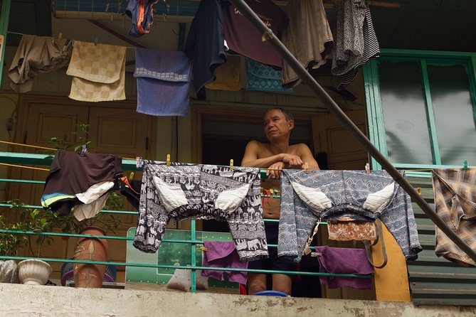 Hanoi by dawn Photo Tour - Lens choice and shooting strategy: why a 50mm prime is recommended