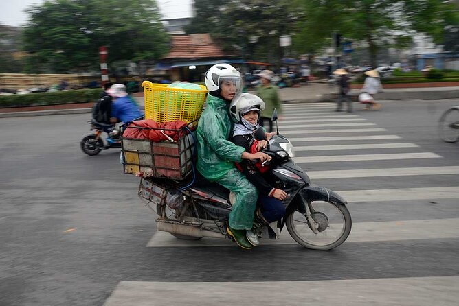 Hanoi Explorer Photo Tour - Pickup, Small Group Dynamics, and Mobile Ticket Comfort