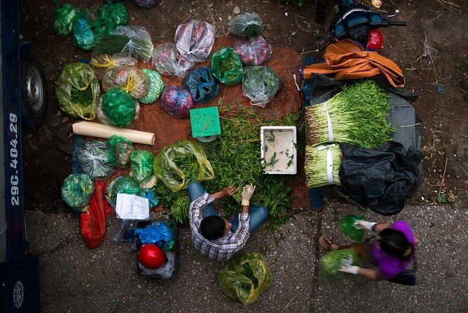Hanoi Long Bien Sunrise Photo Tour - Stop 3: Old Quarter Morning Walk and a Cafe Breakfast Break