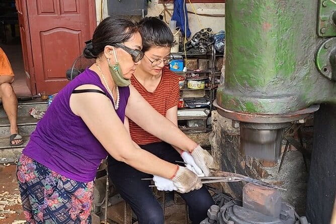 Hanoi Street Photography in a Vintage Community - Price and Value: Is $98 for 4 Hours Fair?
