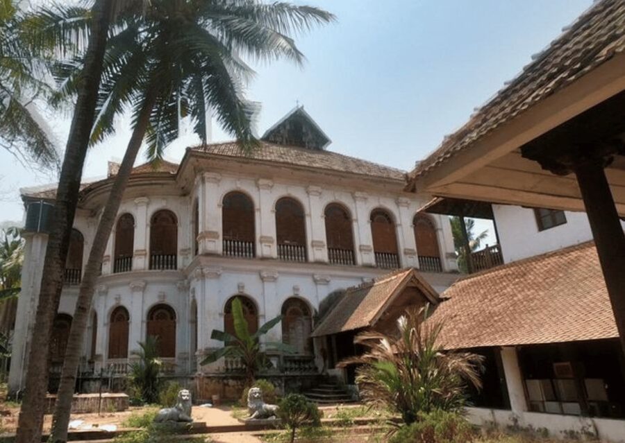 Heritage Trivandrum Photography Walk Tour With Tuk Tuk Ride - Ananthankadu Nagaraja Temple: a distinct stop with a clear theme