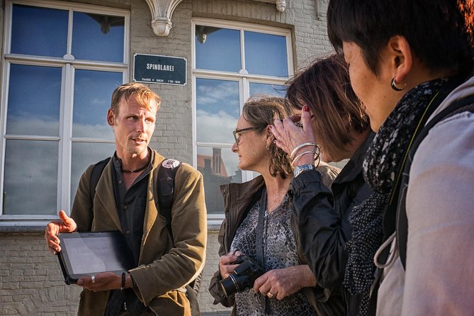 "Hidden Brugge" Photo Tour - 2hr open city tour & workshop - Stop 2: Jan Van Eyckplein and the old port view with new angles