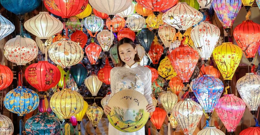 Hoi An/Da Nang: Private Photoshoot & Guided Walking Tour - Ao Dai dressing: how it changes your photos (and what to know)