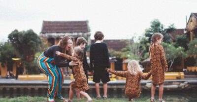Hoi An Family photoshoot with professional photographer - The meeting at Thanh Mai and how the session actually flows