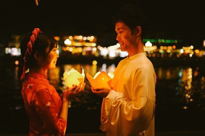 Hoi An Lantern Shop & Boat Photoshoot – Night Experience - Why Hoi An’s lanterns look better after dark