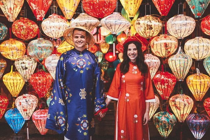 Hoi An Lantern Shop & Boat Photoshoot – Night Experience - The Hoai River boat ride and candle release