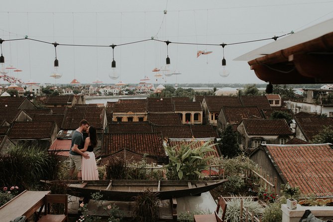 Hoi An Photographer & Vacation Photoshoot – Private Session - Ancient houses and old streets: where the details live