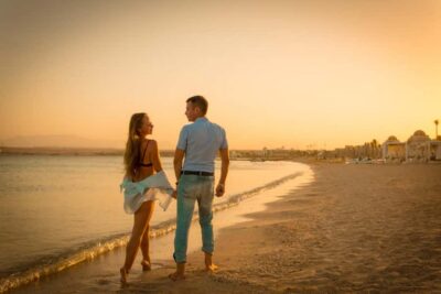 Hurghada: Private Photoshoot with Hotel Pickup and Drop-off - How the shoot really runs: pickup, posing coaching, and multiple outfits