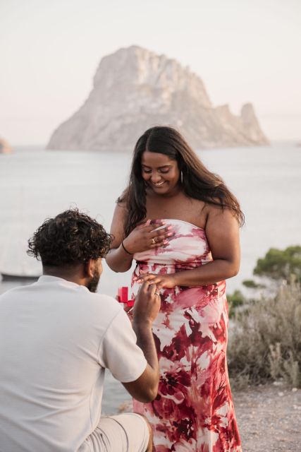 Ibiza: Photoshoot at Es Vedrá panoramic viewpoint & sunset - Should You Book This Es Vedrà Sunset Photoshoot?