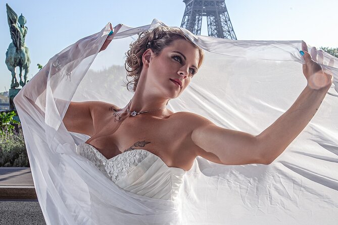 Iconic Portraits in an Exclusive Photoshoot at the Eiffel Tower - The Photographer: Editorial Direction That Puts You at Ease
