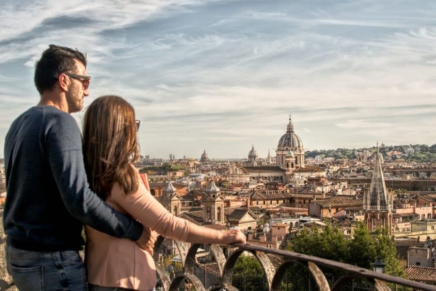 In Rome like a star: e-bike tour with photo shoot - Rolling Out to Borghese Gardens: the calm start that sets the tone