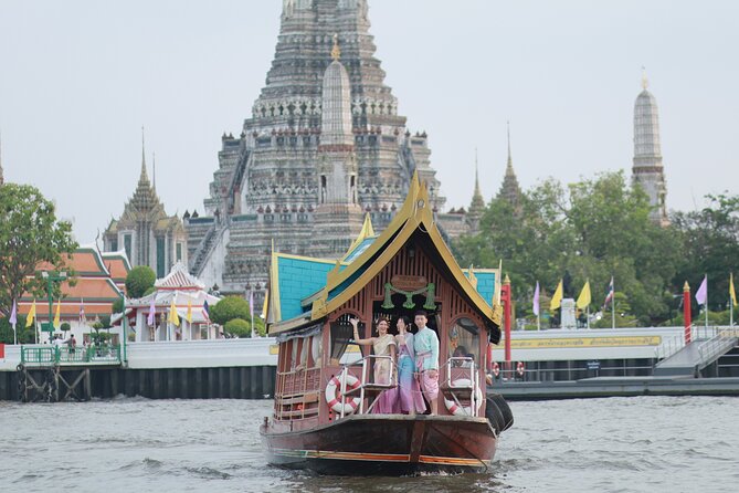 Instagram Photo Tour with Wat Arun and River Cruise - Stop at Wat Rakhang: quick Temple of the Bells photos, no pressure