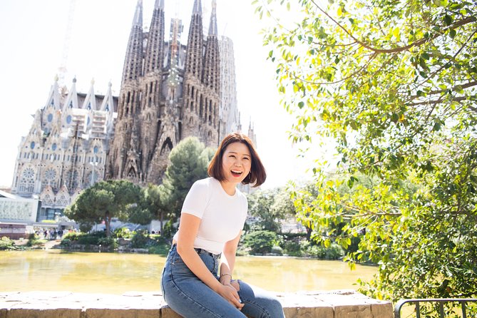 Instagram Photoshoot Tour in Barcelona - A 2-hour Barcelona photo sprint that still feels relaxed