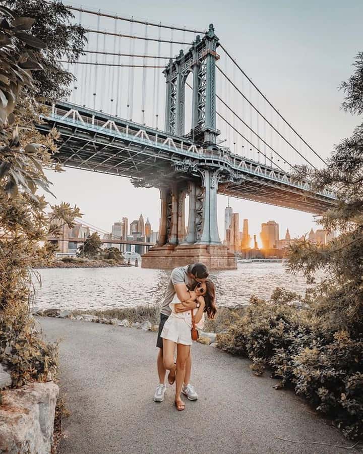 Instagram tour of New York with a private photographer - Posing Help That Feels Natural (Not Forced)