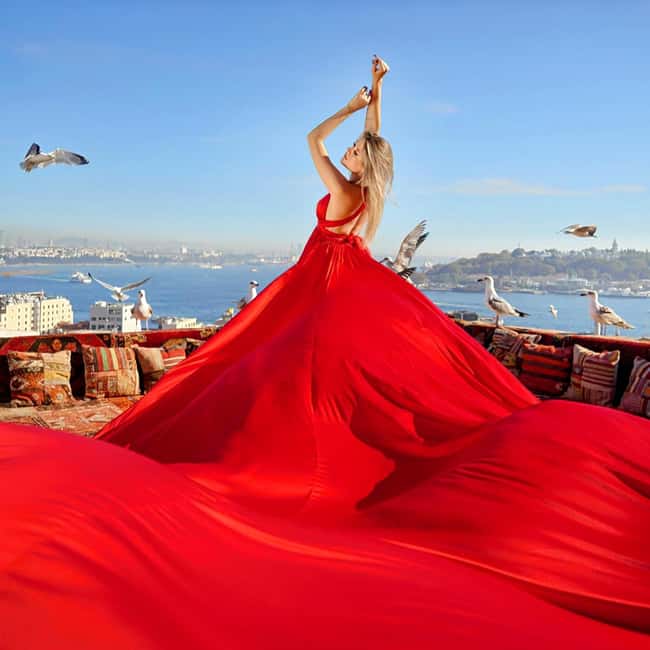 Istanbul: Flying Dress Photoshoot at Rooftop Terrace - Key things that make this Istanbul rooftop shoot work