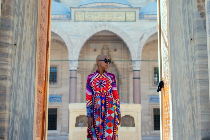 Istanbul Photoshoot at Top Spots - Meeting at Sultanahmet: the part that sets the tone