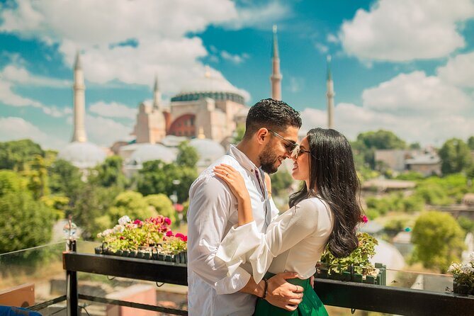 Istanbul Photoshoot Tours - Meeting at the Blue Mosque benches: your first “set”
