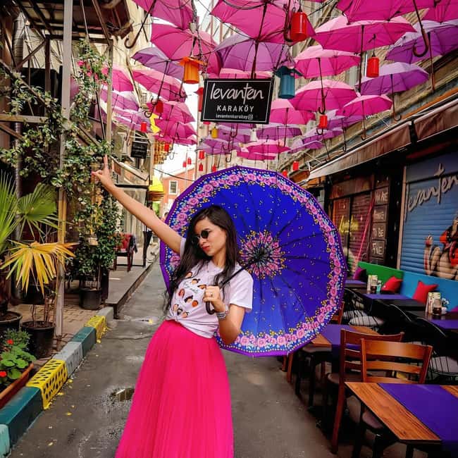 Istanbul: Tour and Photoshoot at Multiple Locations - Rooftop flying dress shoot: motion, styling, and extra fees