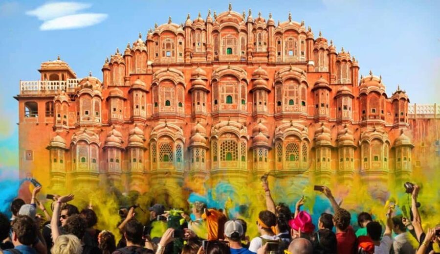 Jaipur: Full Day Sightseeing with Professional Photographer - Hawa Mahal: The Iconic Facade and the City Behind It