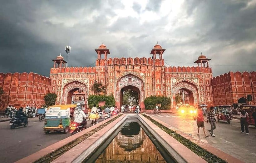 Jaipur: Instagram Tour of The Top Photography Spots - Jal Mahal (Water Palace): shoot it from the road, then breathe
