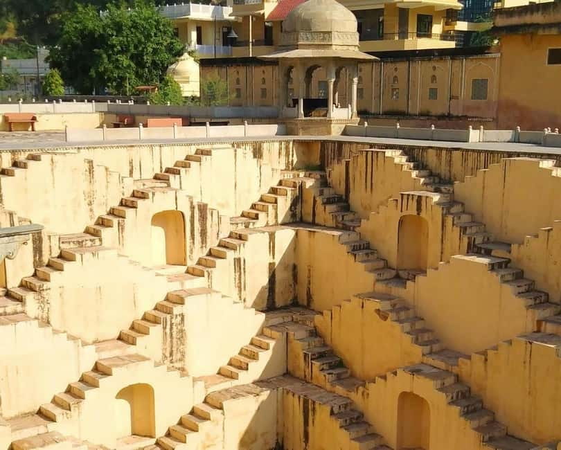 Jaipur: Instagram Tour of The Top Photography Spots - Gaitor Ki Chhatriyan and the fort finale: details then grandeur
