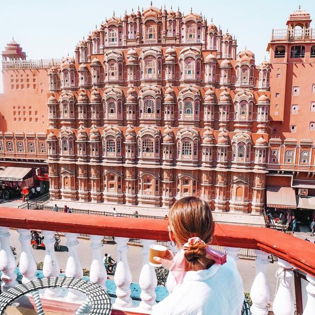 Jaipur: Private Instagram Tour of Top Photography Spots - Amber Fort: Pols, Courtyards, and Doorway-Worthy Details