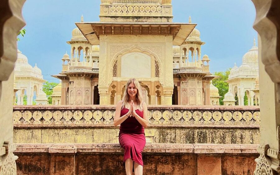 Jaipur: Private Tour for Instagram and Photography Lovers - Hawa Mahal and Jantar Mantar: two very different photos, same strong payoff