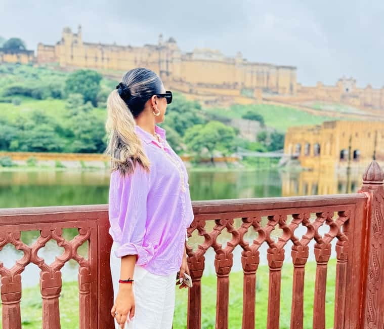 Jaipur: Private Tour for Instagram and Photography Lovers - Getting around in an A/C private car (and why it saves your camera time)