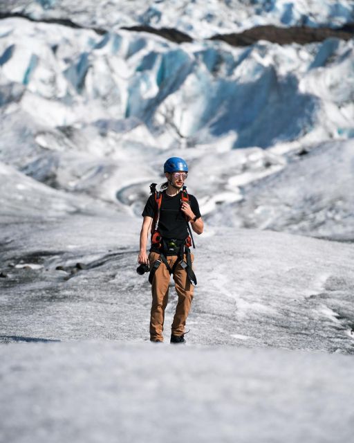 Jökulsárlón: Glacier Hike, Ice Cave, and Photoshoot Package - From tundra to crampons: the moment the hike becomes real