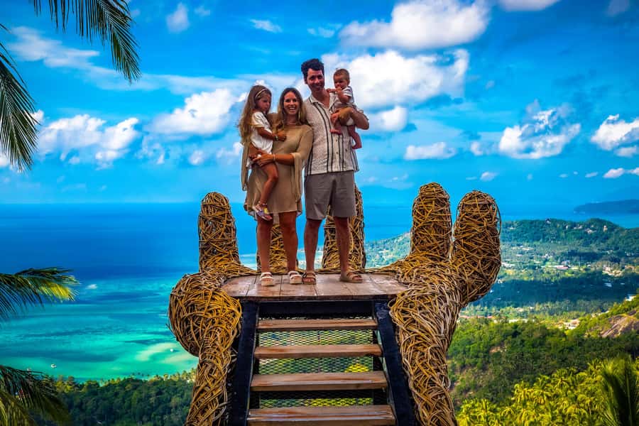 Koh Samui: Private Photoshoot for Couples & Families - Pricing value: $160 per group up to 8
