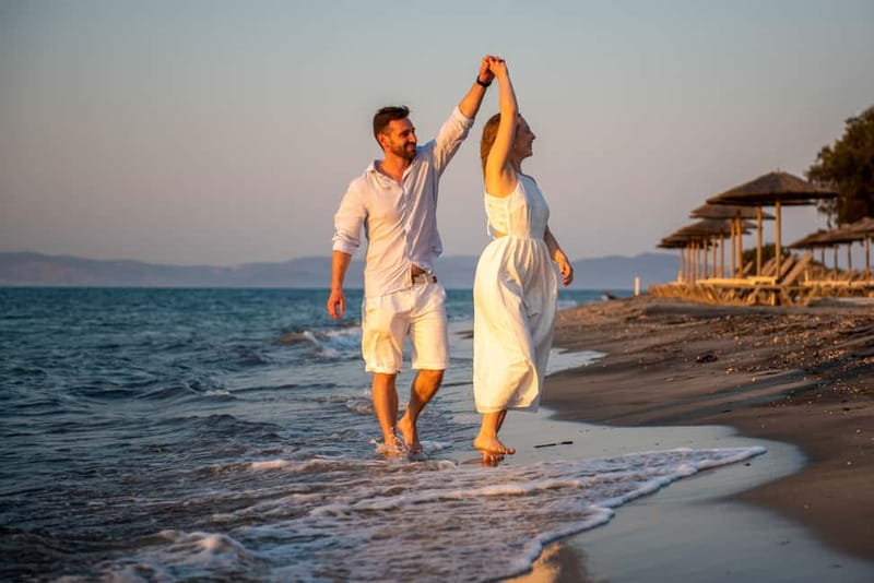 Kos: Beach Photo Shoot - How the session works on the beach (and how to make it feel natural)