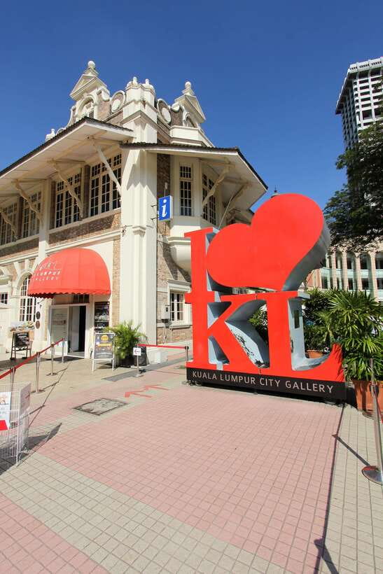 Kuala Lumpur: Half-Day Photo Tour with Petronas Twin Towers - Key highlights worth planning around