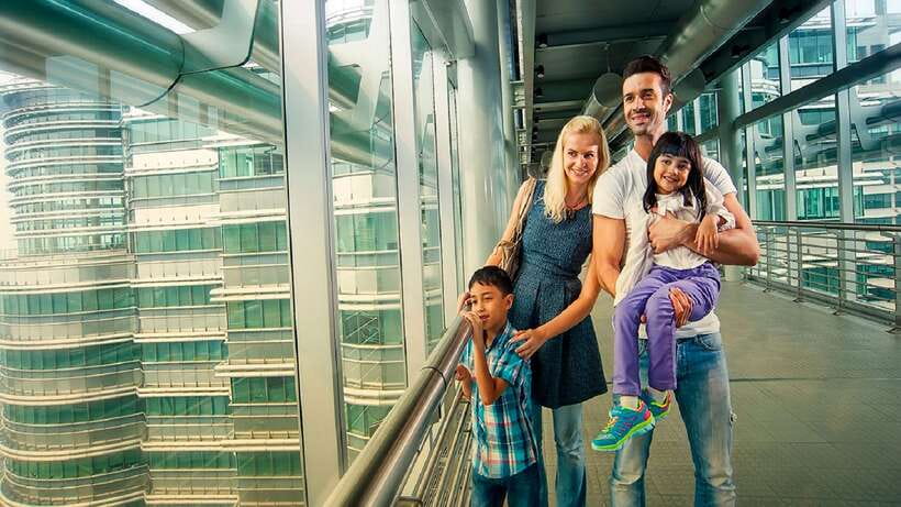 Kuala Lumpur: Half-Day Photo Tour with Petronas Twin Towers - National Museum: close-up detail photos you can actually enjoy