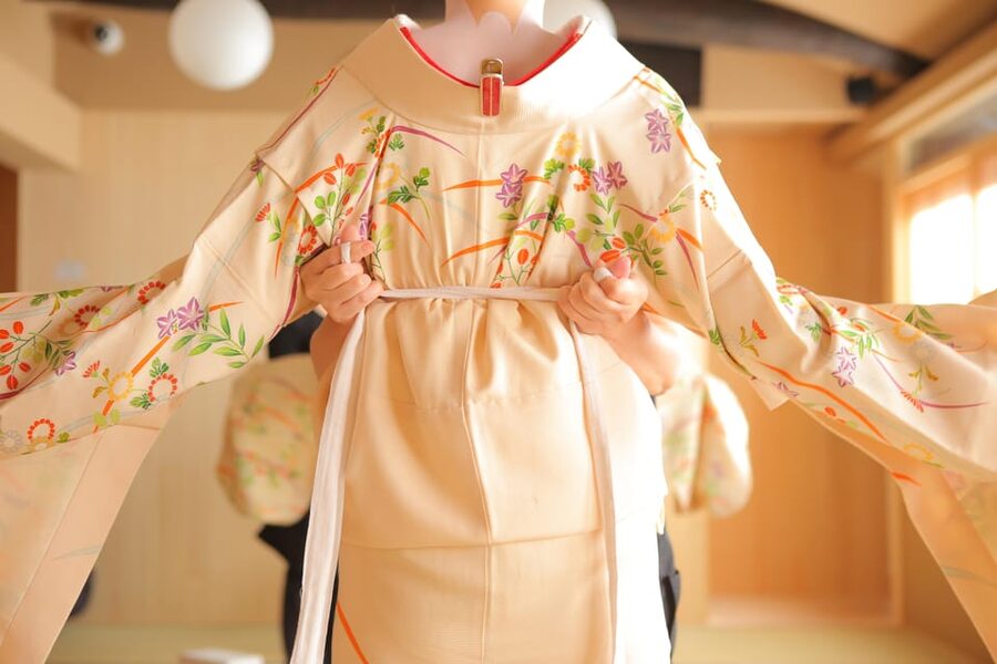 Kyoto: Maiko Makeover and Photoshoot Experience - The Japanese Room Photo Shoot: Coaching, Best-Picture Editing, and Direction