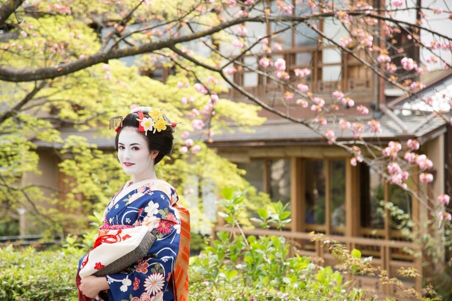 Kyoto: Maiko Makeover and Photoshoot Experience - Who Should Book This Maiko Makeover (and Who Should Skip)