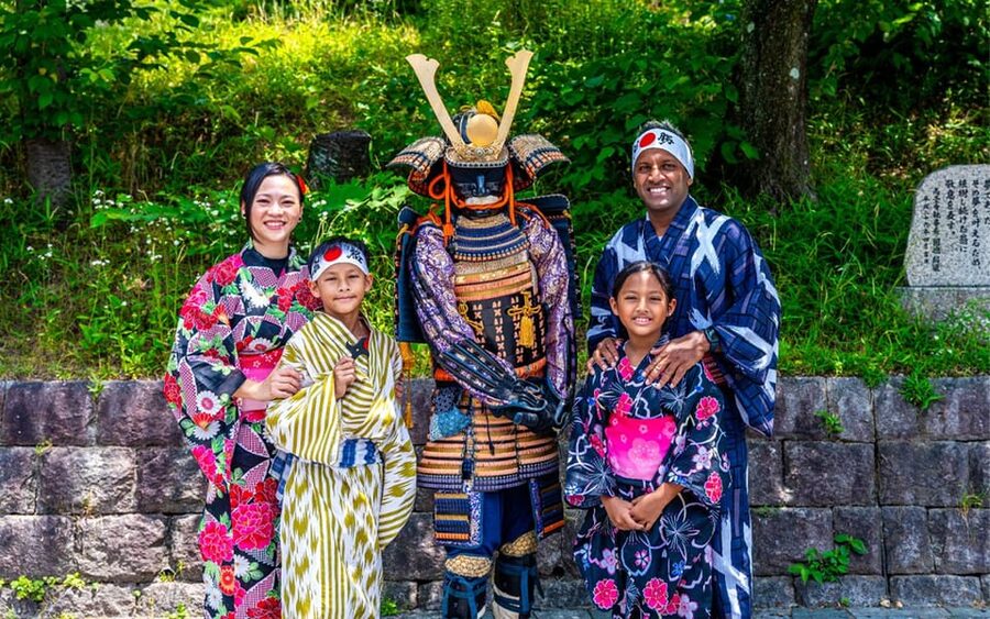 Kyoto: Private Gion District Photoshoot Experience - Pose coaching that feels natural (not forced)