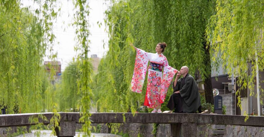 Kyoto: Private romantic photoshoot for couples - Why This Kyoto Couple Photoshoot Works in 45 Minutes
