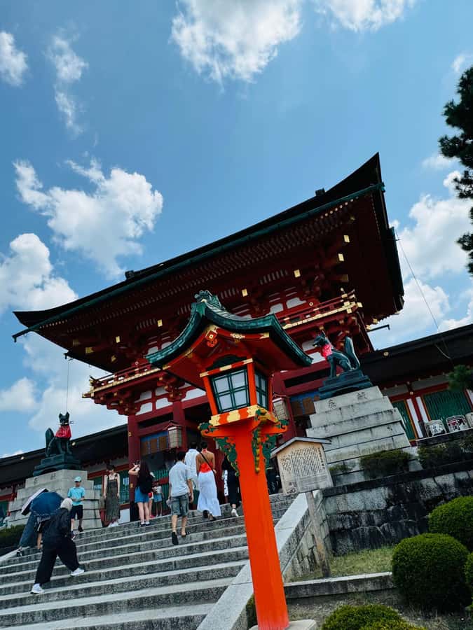 Kyoto:Private Tour/Luxury Vehicle with Guide & photographer - Kinkakuji (Golden Pavilion): getting your pictures without turning it into a race