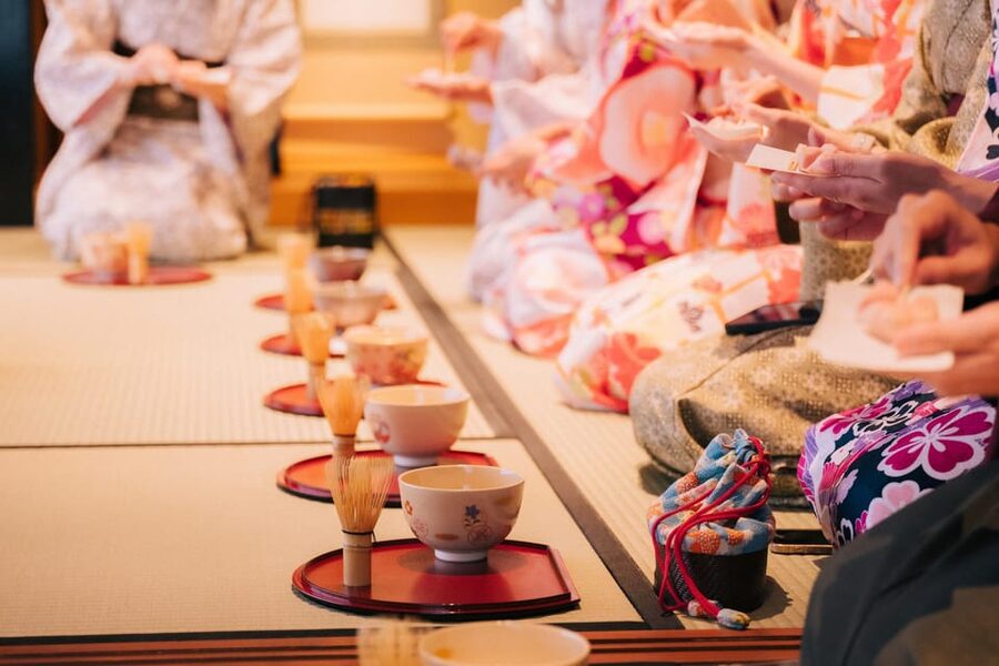 Kyoto: Tea Ceremony with Kimono and Photoshoot - Kimono Dressing in Nishiki Market vs Gion: Pick the Right Shop