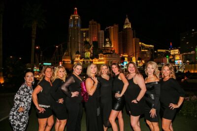 Las Vegas Photo Tour by Luxurious Vehicle - Strip photos with a pro: why the first hour matters