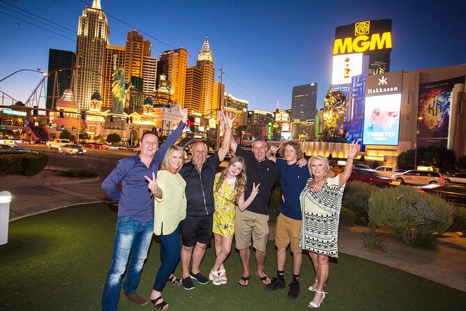 Las Vegas Strip by SUV Stretch Limo with Personal Photographer - Las Vegas by Stretch SUV: Why This Format Works