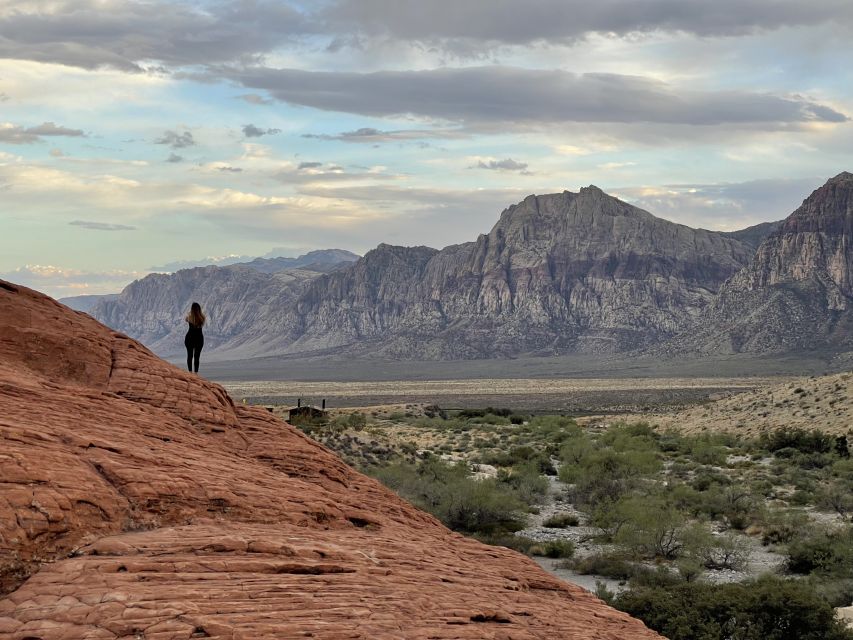 Las Vegas: Sunset Hike and Photography Tour Near Red Rock - The Seven Magic Mountains stop: optional, but it’s the easiest yes
