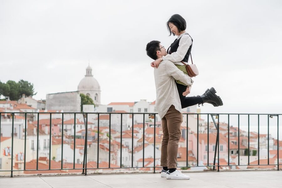 Lisbon: Cinematic Photoshoot with Local Photographer Guide - Key highlights at a glance